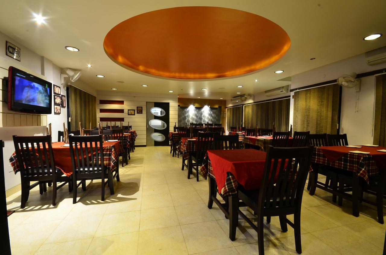 Hotel Rajawas Dibrugarh ภายนอก รูปภาพ