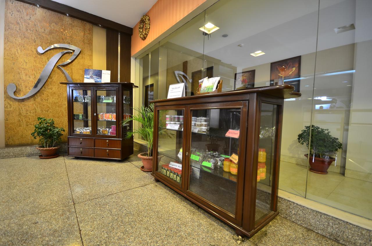 Hotel Rajawas Dibrugarh ภายนอก รูปภาพ